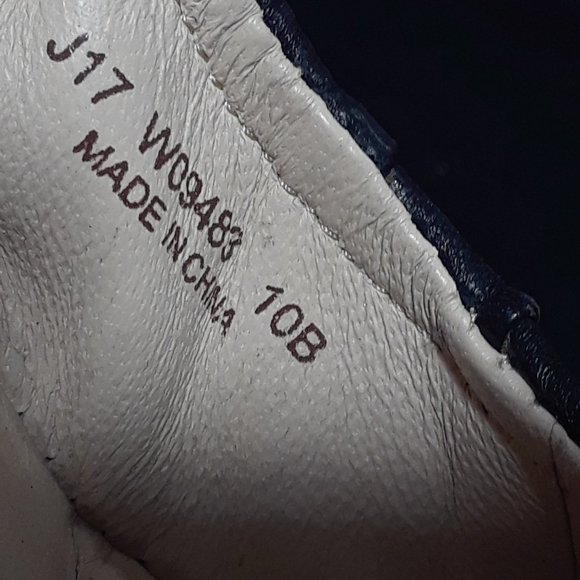 Cole Haan. Size 10 With Stuffing/Blemishes Leather - Picture 5 of 5